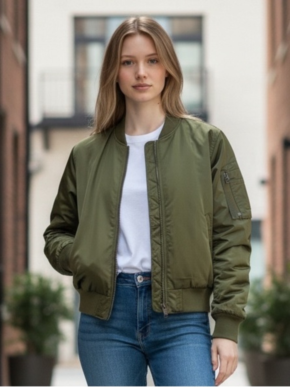 GAP Women’s Large Green Winter Bomber Jacket